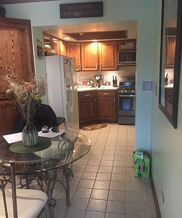 2nd image of 900 Center St APT 2C