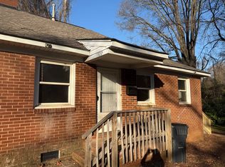 1522 Effingham Rd, Charlotte, NC 28208