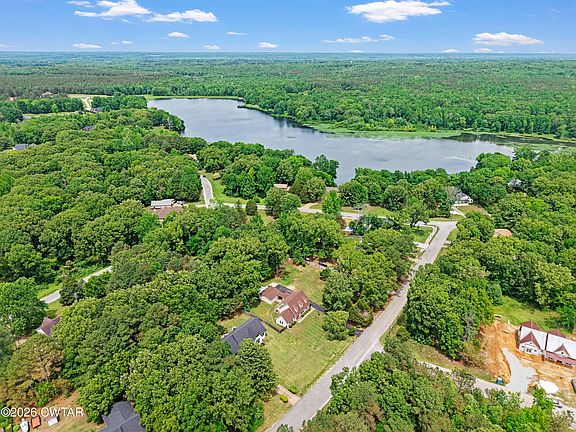 3rd image of 37 Springview Dr
