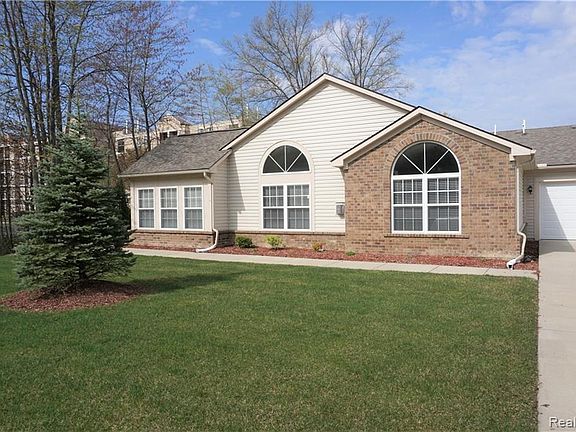 2nd image of 1201 Campus Dr #102