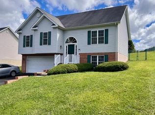 138 Murray Cir, Bluefield, VA 24605