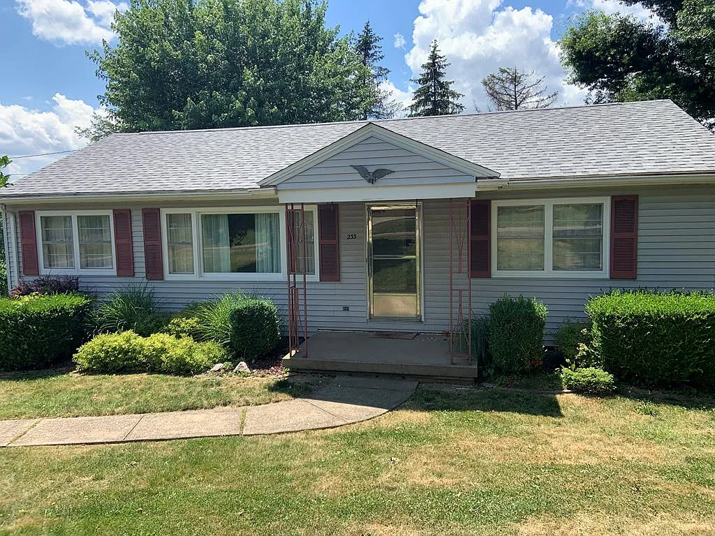 233 Table Rock Ln photo 1