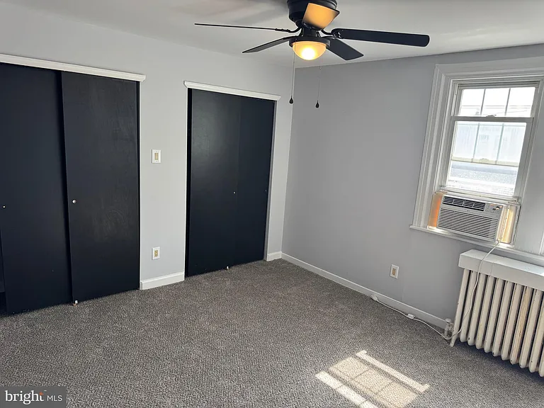 126 N Madison Ave — Photo 16