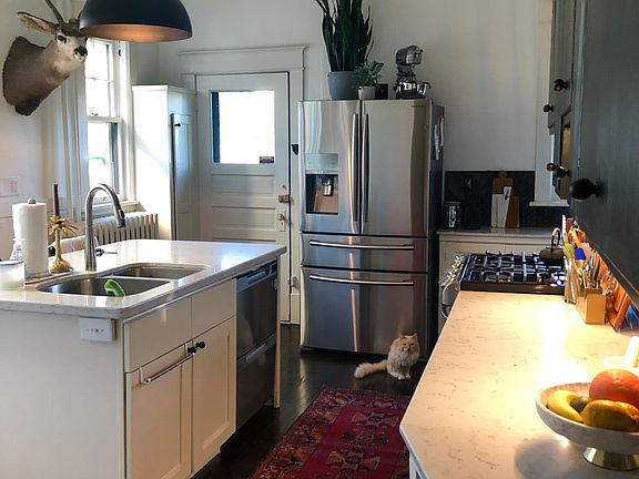 5th image of 1011 Goodrich Ave