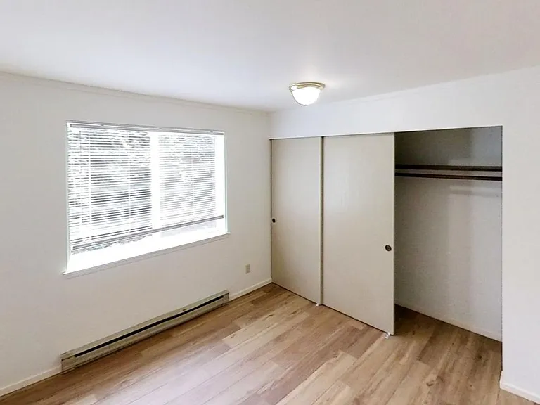 Kendal Court Apartments, 2 Bedroom, 1 Bathroom Apartments for Rent! — Photo 31
