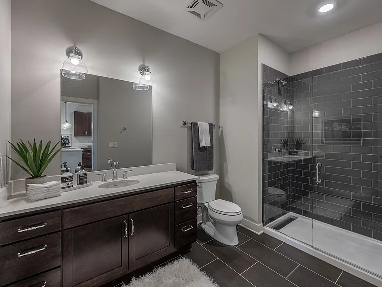 Adams Edge Apartments — Photo 8