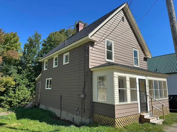 16 2nd Street, Milo, ME 04463