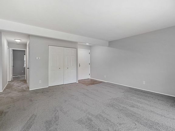 4th image of 238 Crocker Dr APT D