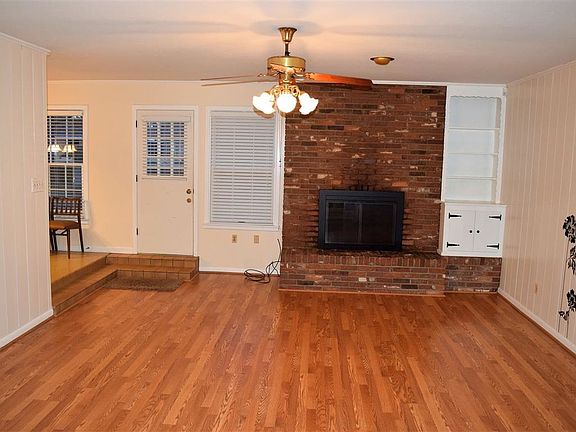 4th image of 34 Desoto Cir