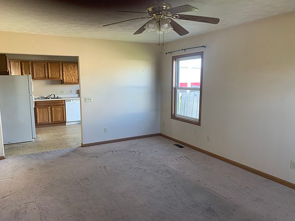 2nd image of 2491 Apache Dr #2493