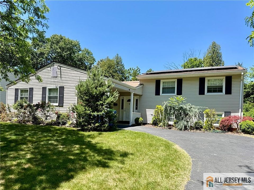1st image of 44 Drake Rd