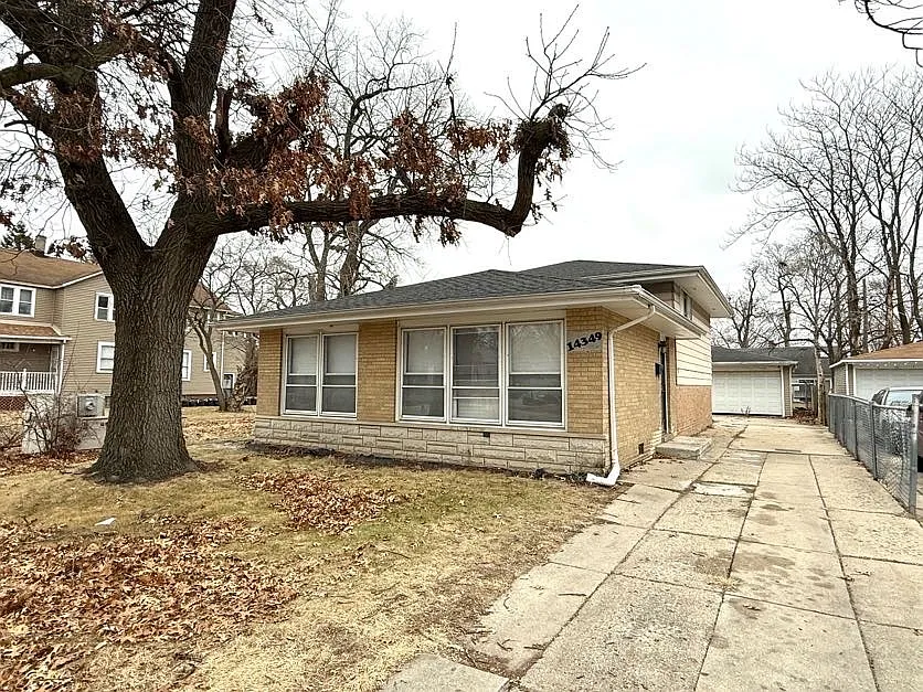 14349 Sanderson Ave photo 1