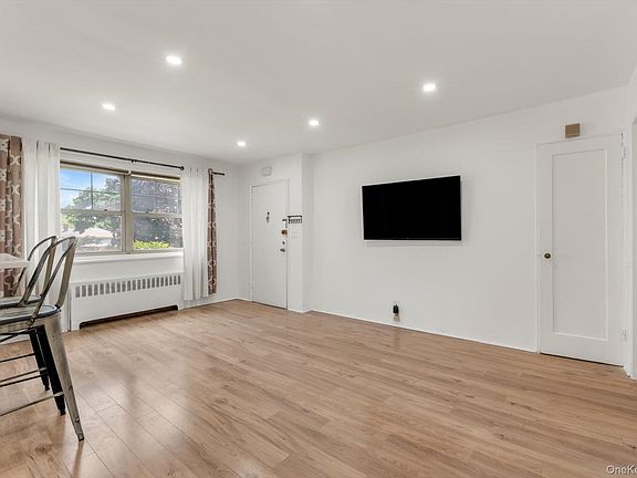 3rd image of 251-16 58th Ave Unit 25-1