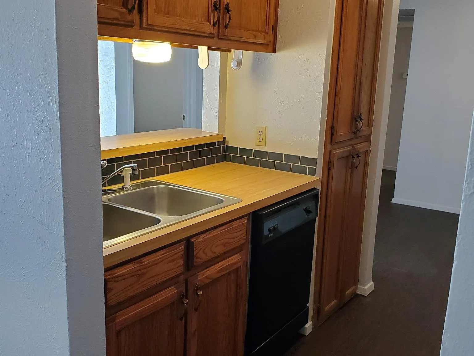 2 bed, 810 sqft, $1,125 — Photo 3