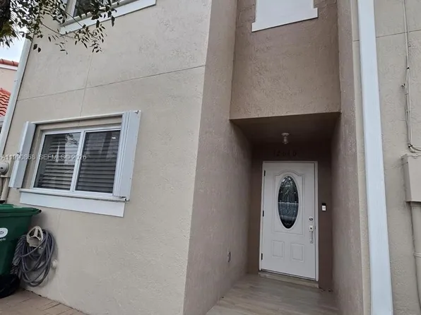 12610 NW 11th Ter, Miami, FL 33182