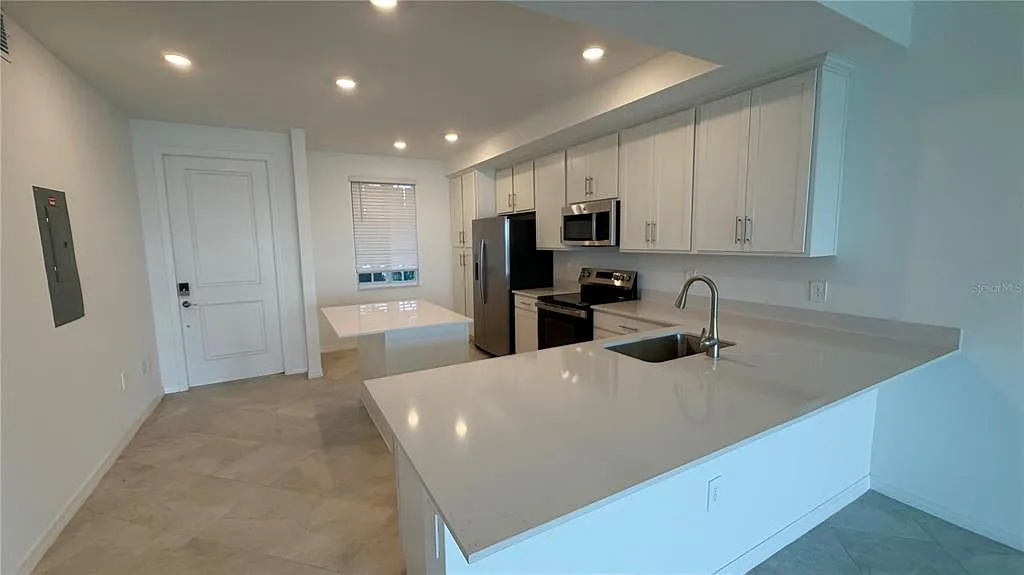 2 bed, 2.0 bath, 1120 sqft, $2,800 — Photo 3