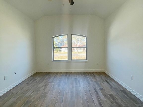 5th image of 2507 Avenue G