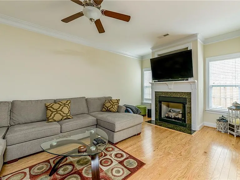 1135 Heritage Path Ln — Photo 13