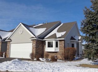 1063 Westcliff Curv, Shoreview, MN 55126