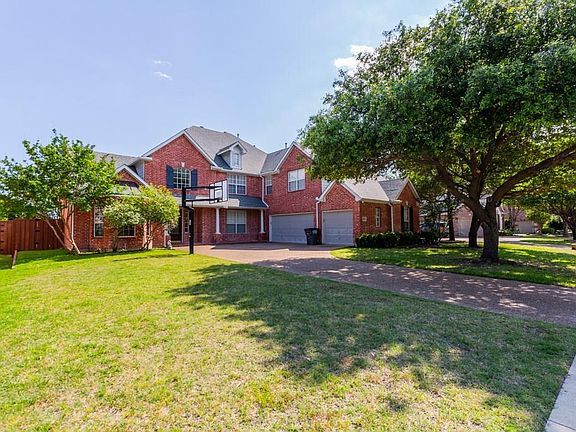 3rd image of 2014 Briarbrook Ln