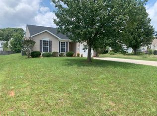 8 Glenrose Ct, Greensboro, NC 27407