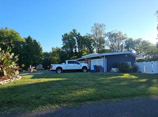 4422 Yates Rd, Bensalem, PA 19020