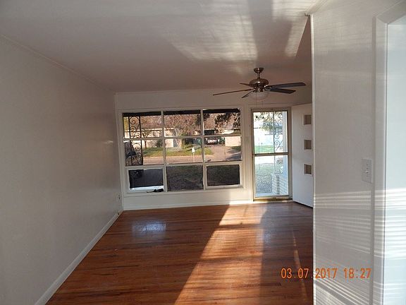 2nd image of 2543 Culver Ave