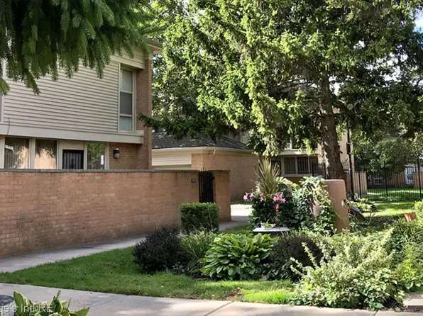 1944 Thornhill Pl, Detroit, MI 48207