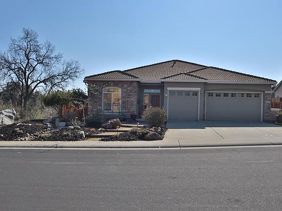 3rd image of 4310 Lakebreeze Dr