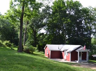 154 Mine Hill Rd, Fairfield, CT 06824