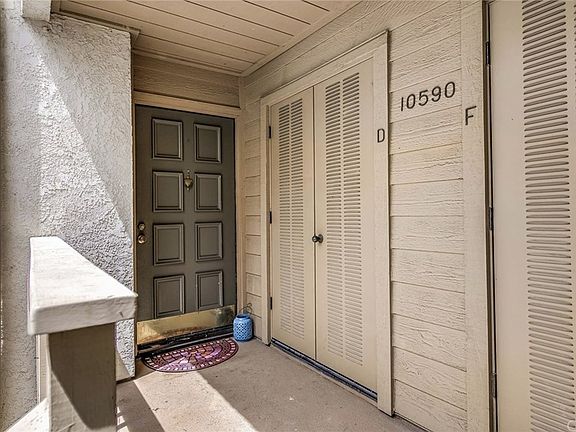 5th image of 10590 Lakeside Dr N Unit D