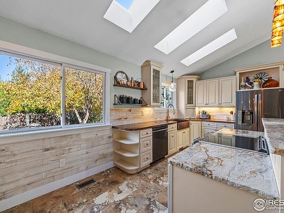 5th image of 4312 Beaver Creek Dr