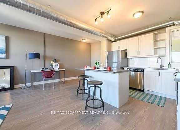 3rd image of 1000 King St E #1006