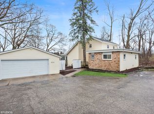 311 N Quentin Rd, Palatine, IL 60067