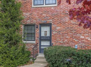 8377 Somerset Dr, Prairie Village, KS 66207