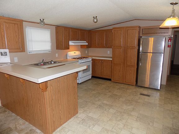 2nd image of 5 Mallard Dr
