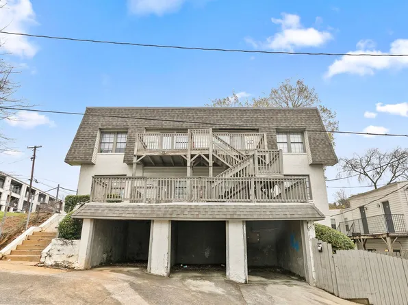 McCormic II Apartments