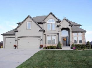 2802 NE Wood Creek Ln, Lees Summit, MO 64086