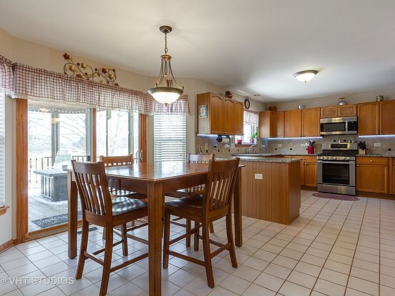 3rd image of 625 Northwind Ln