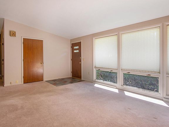5th image of 1400 S Nottawa St