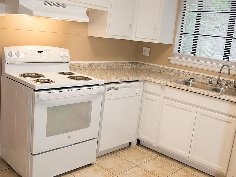 1223 Greenbrier Rd #1/2 — Photo 38