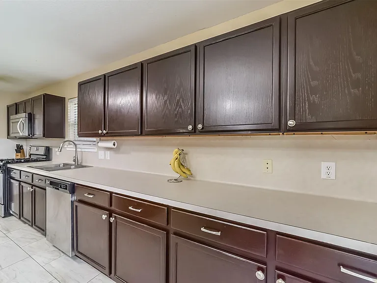3818 Brook Garden Ln — Photo 19