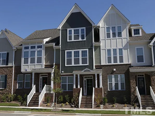 913 Rosepine Dr, Cary, NC 27519