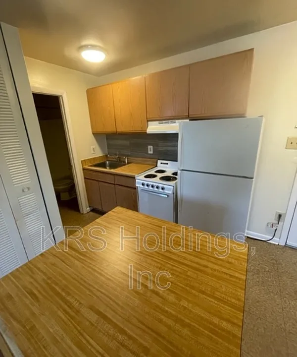 1808 Williamsburg Rd #12