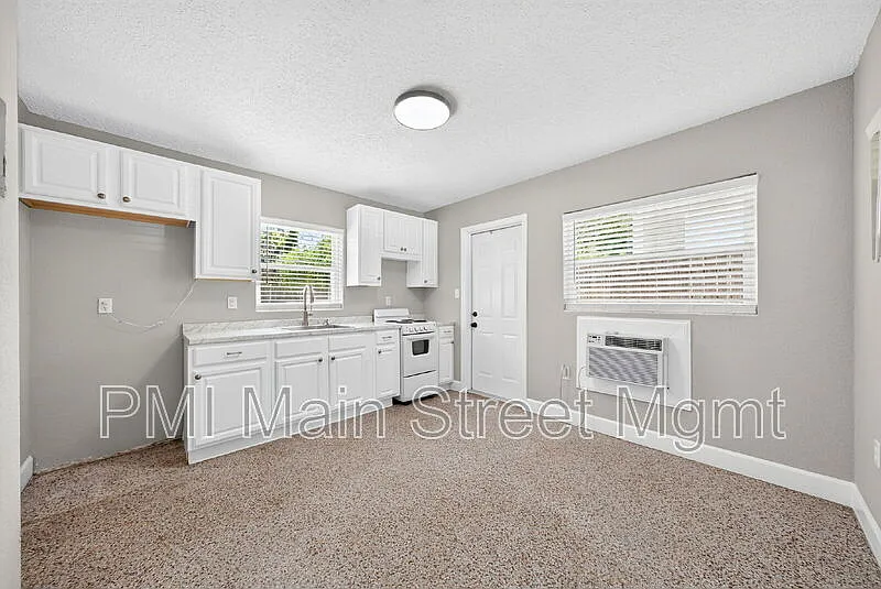 2513 Musselwhite Ave #2