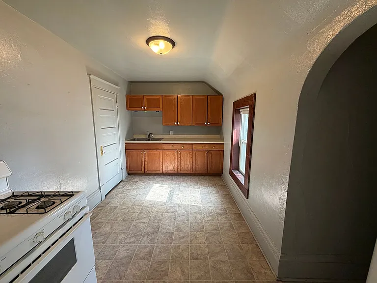 3909 Orleans Ave — Photo 4