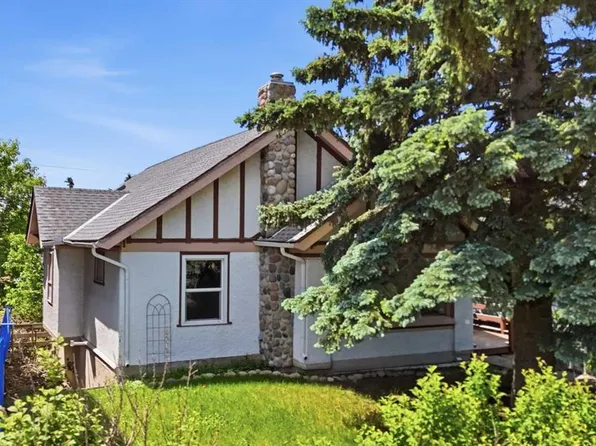 2713 N 9th Ave SE, Calgary, AB T2A 0B6