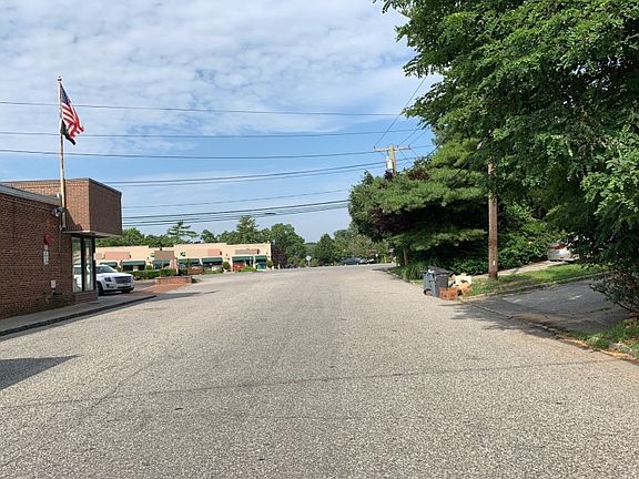 5th image of 3 Johnson Ct