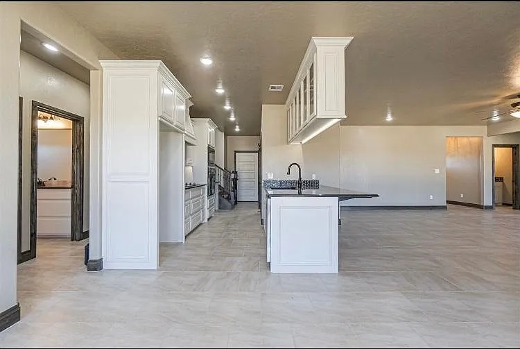 1110 Mount Pinchot Ave — Photo 10