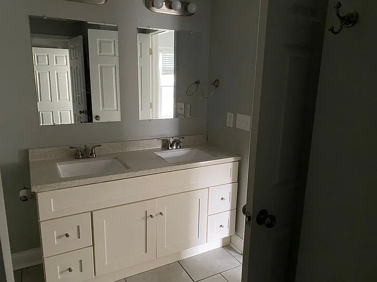 65 Dakota Ave — Photo 24